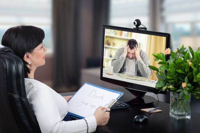 virtual-therapy-bridging-bipolar-gaps